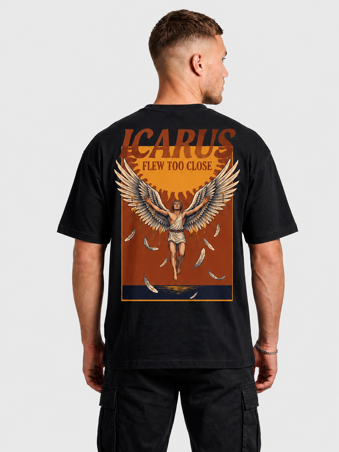 T-shirt grafica oversize Icarus Flew Too Close